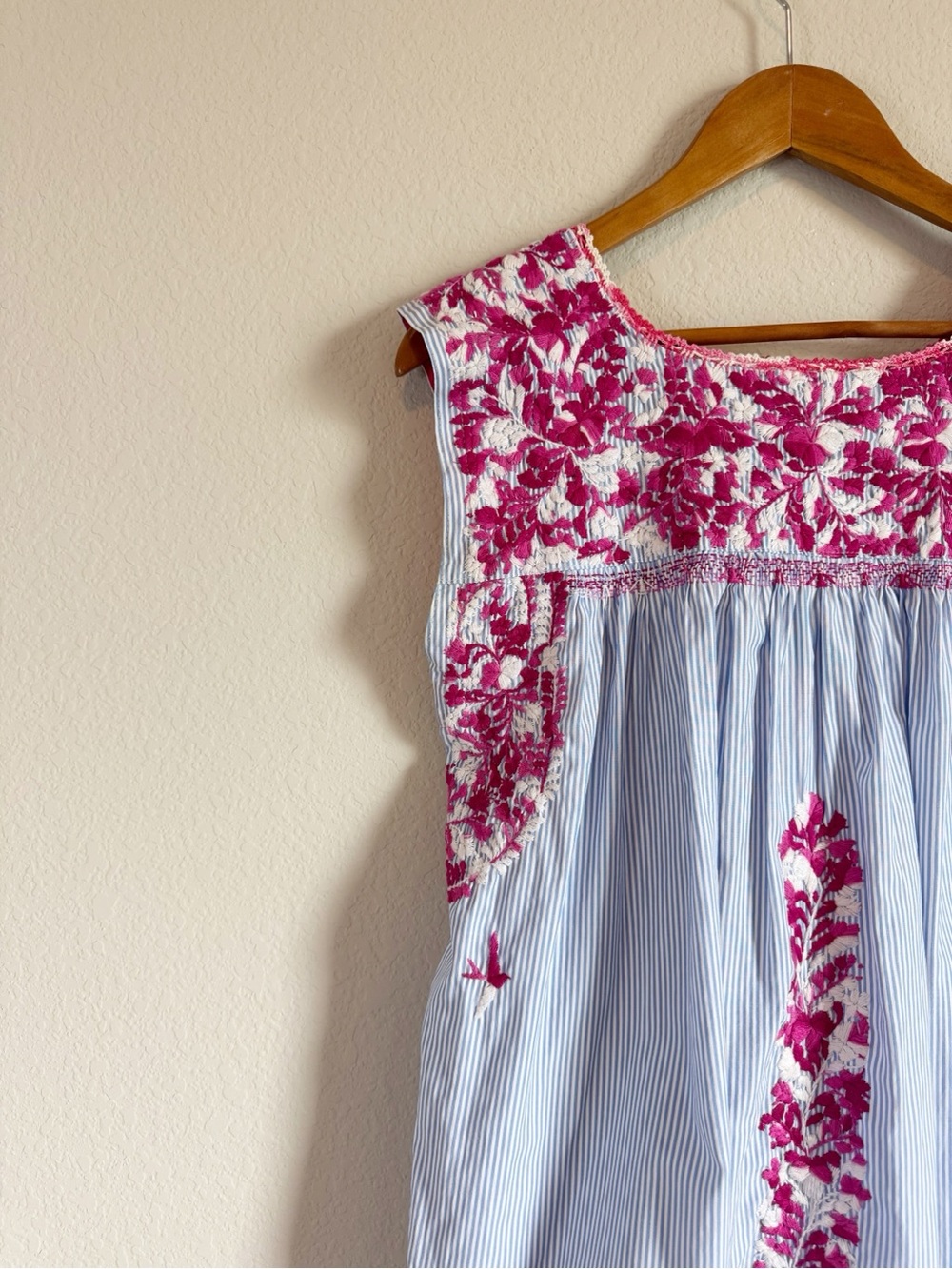 Mi Golondrina Blue Striped Pink Floral Embroidered Tunic Top Size Small - Picture 2 of 8